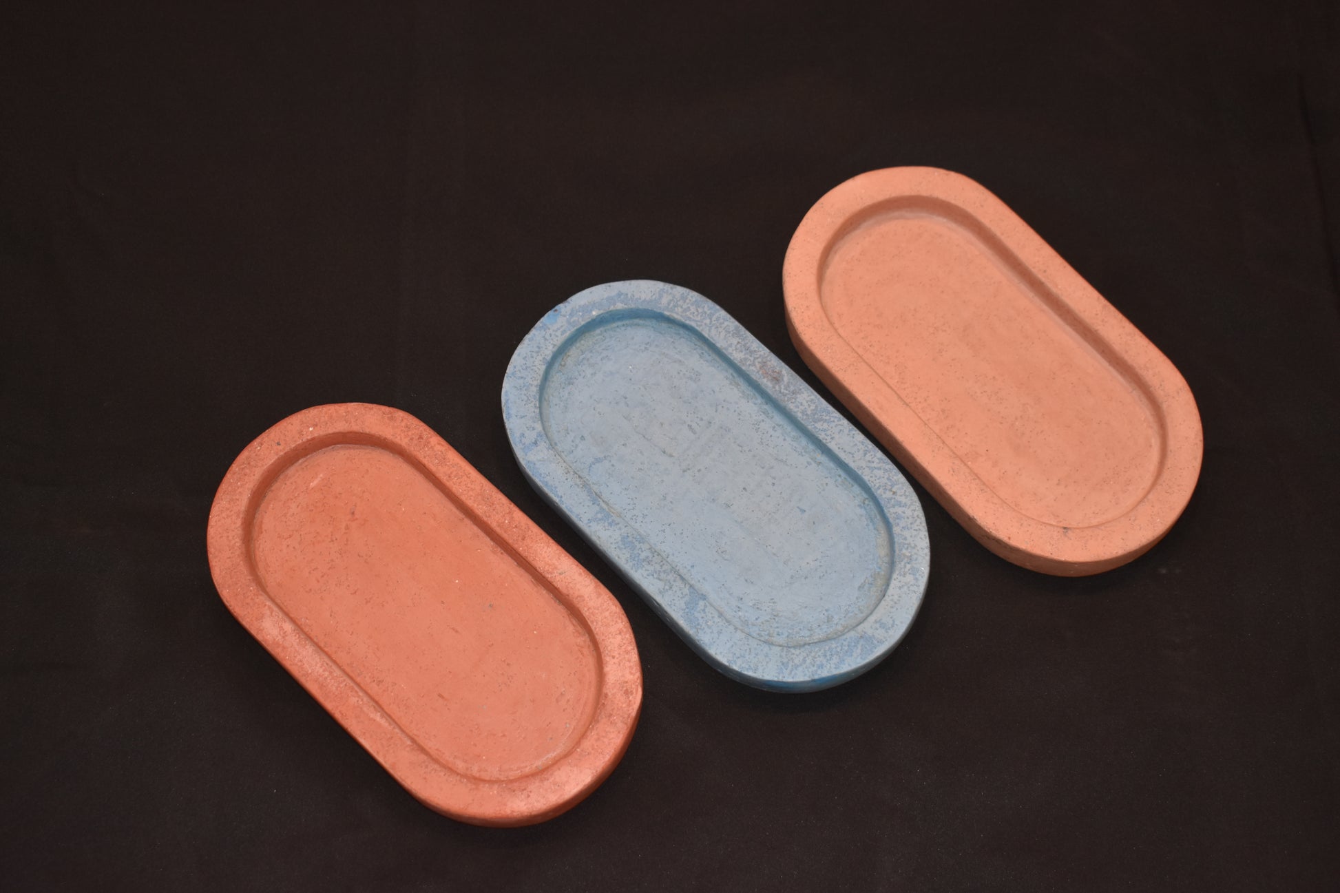 Concrete serving tray