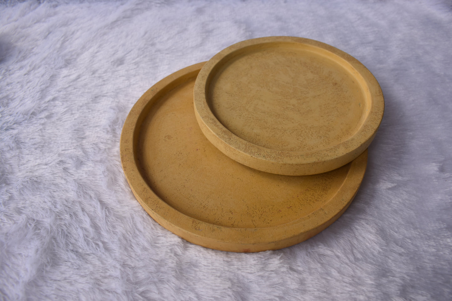 Concrete  Round  Tray  ( Set of 2 )