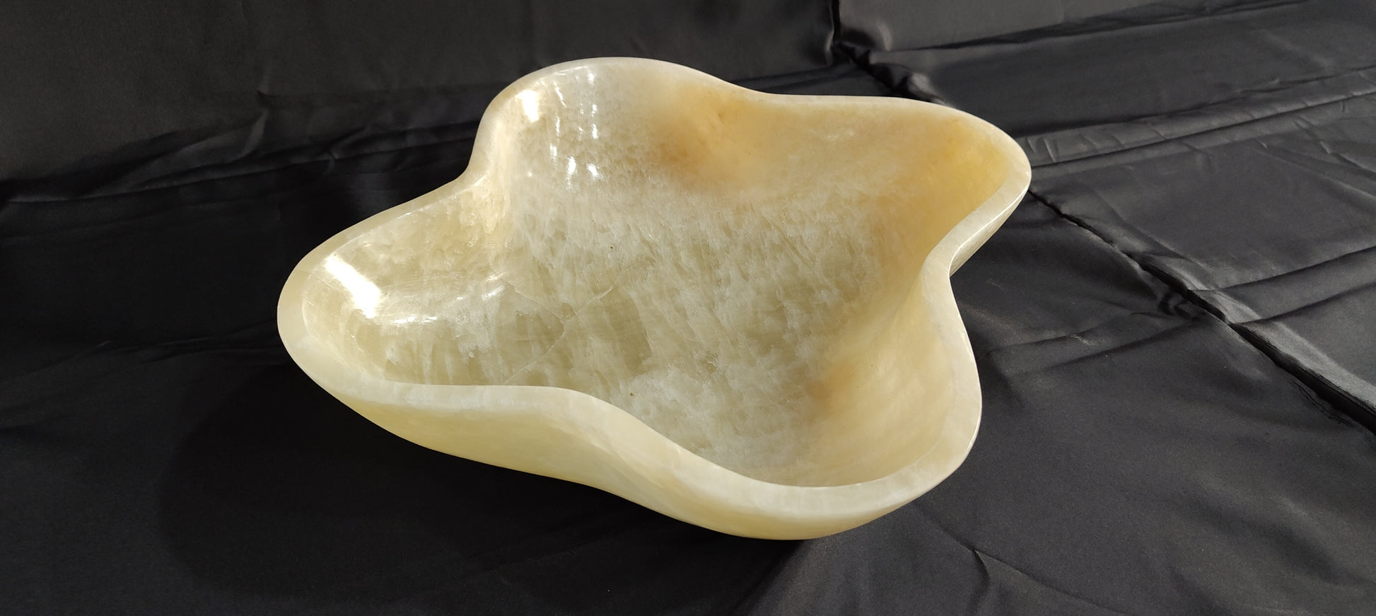 Onyx Bali Fruit Bowl