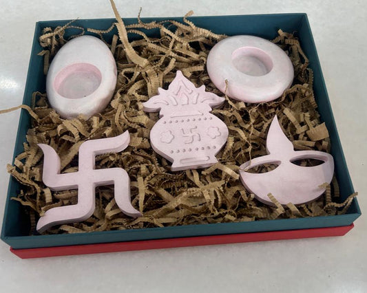 Concrete Puja Set	& Floral Candle Holder	Rangoli - Set	of 5	pcs